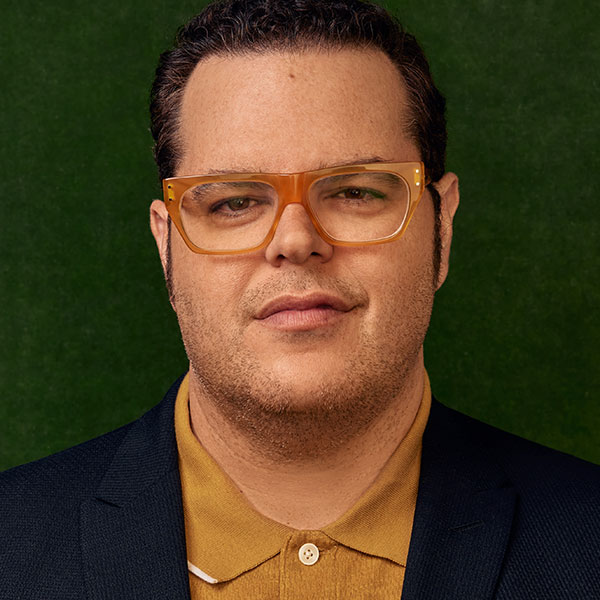 Headshot of Josh Gad
